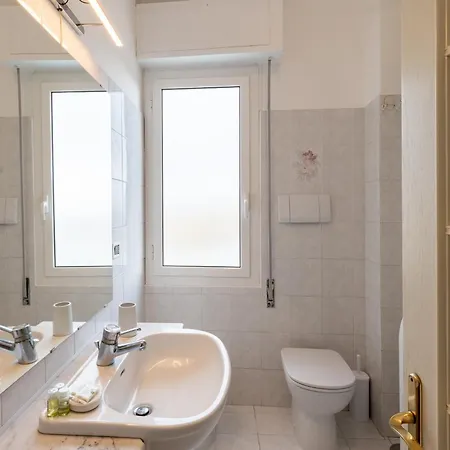 Guesthost - Penthouse With Terrace *