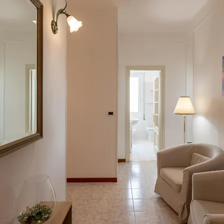 Guesthost - Penthouse With Terrace *
