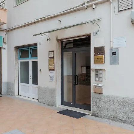 Guesthost - Penthouse With Terrace Sanremo