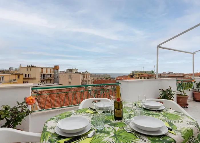 Guesthost - Penthouse With Terrace Apartment Sanremo