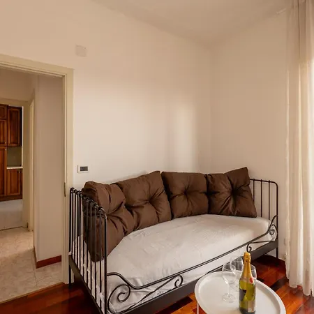 Guesthost - Penthouse With Terrace * San Remo