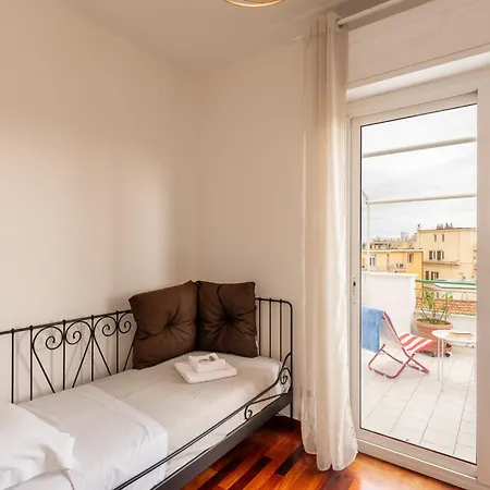 Apartamento Guesthost - Penthouse With Terrace *