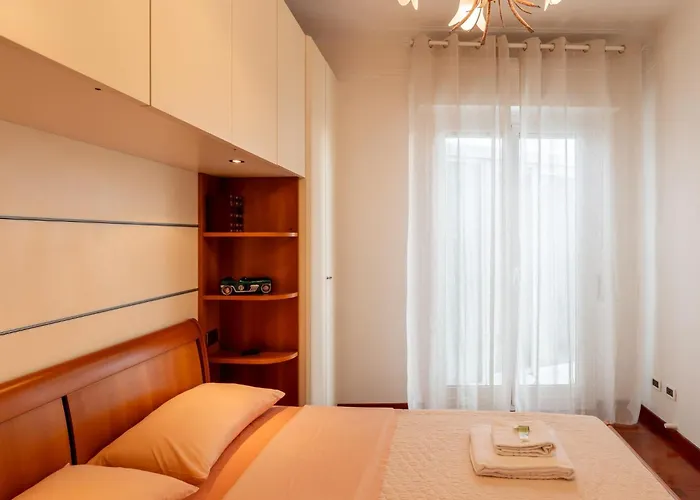 Guesthost - Penthouse With Terrace Appartement