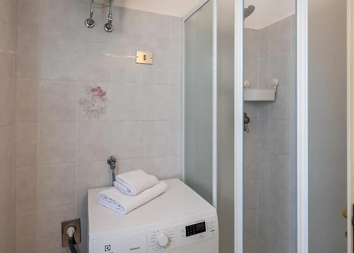 Guesthost - Penthouse With Terrace Appartement